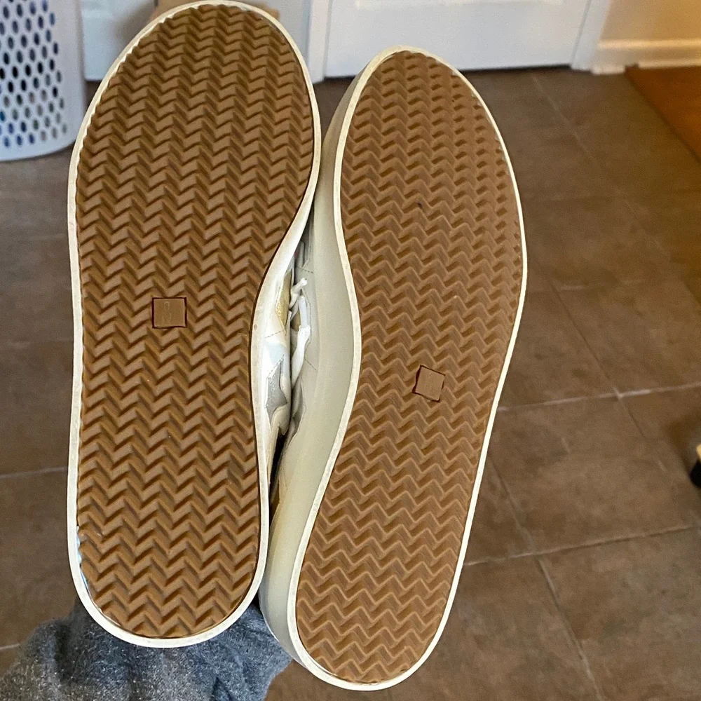 Van Eli Sport Sneakers